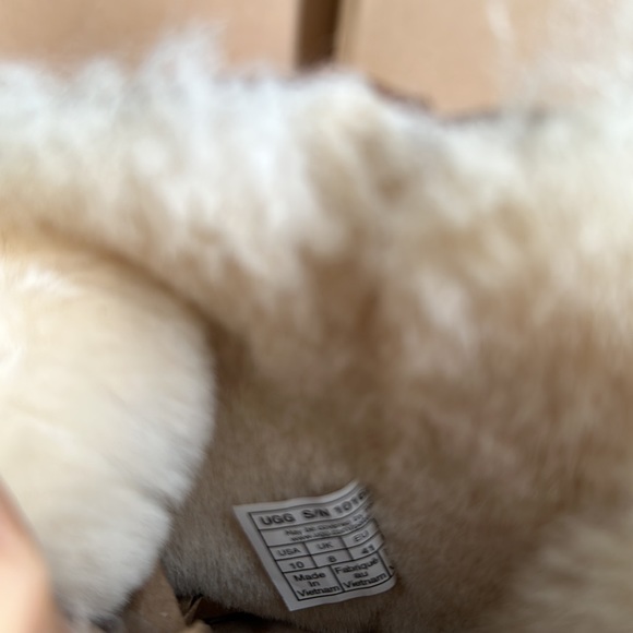 Ugg Women’s Classic Short Bailey Double Bow Boot - Picture 7 of 7